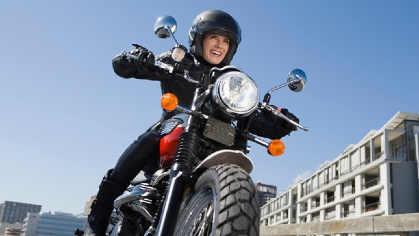 Aftrap motorseizoen - Massaal op weg tijdens Maart Motor Maand