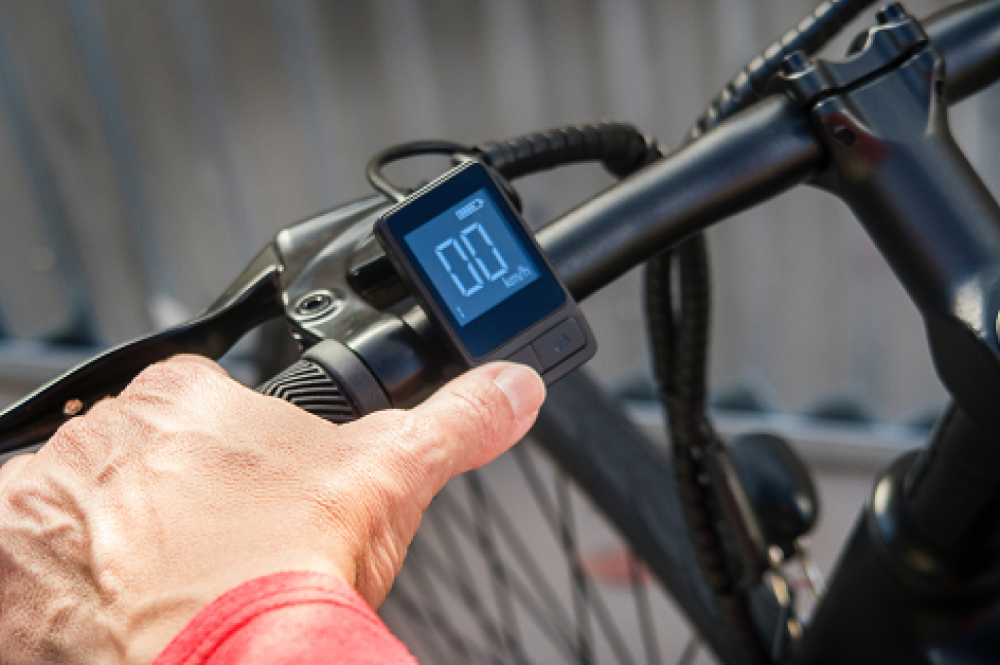 Risico op ongevallen met e-fiets vergelijkbaar met gewone fiets, blijkt uit onderzoek