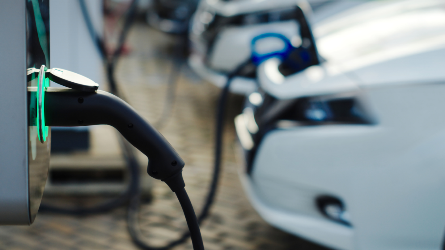 Marktaandeel volledig elektrische auto's stijgt naar 15,8% in de EU