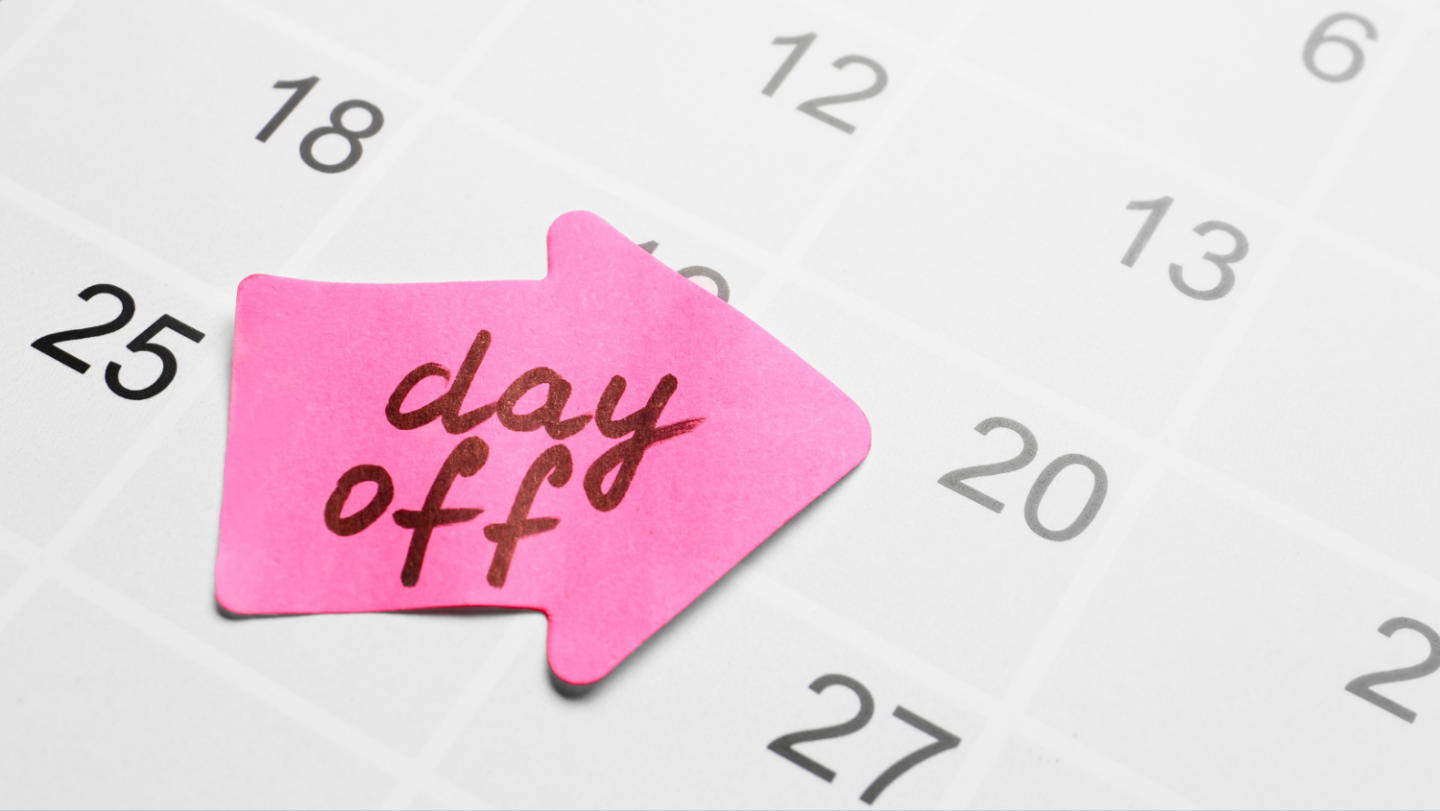 Extra vakantiedagen Carrosseriebedrijf 2025 in zicht & Peildatum inzetbaarheidsuren MvT