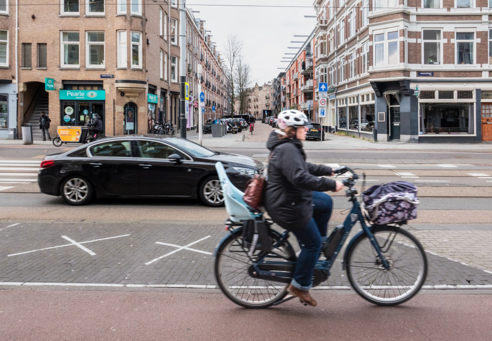 Kabinet presenteert Meerjarenplan Fietsveiligheid 2025–2029: focus op kwetsbare groepen en infrastructuur