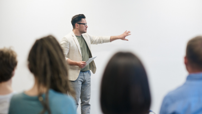 “Zonder strategie is actie doelloos. Zonder actie is strategie nutteloos.”