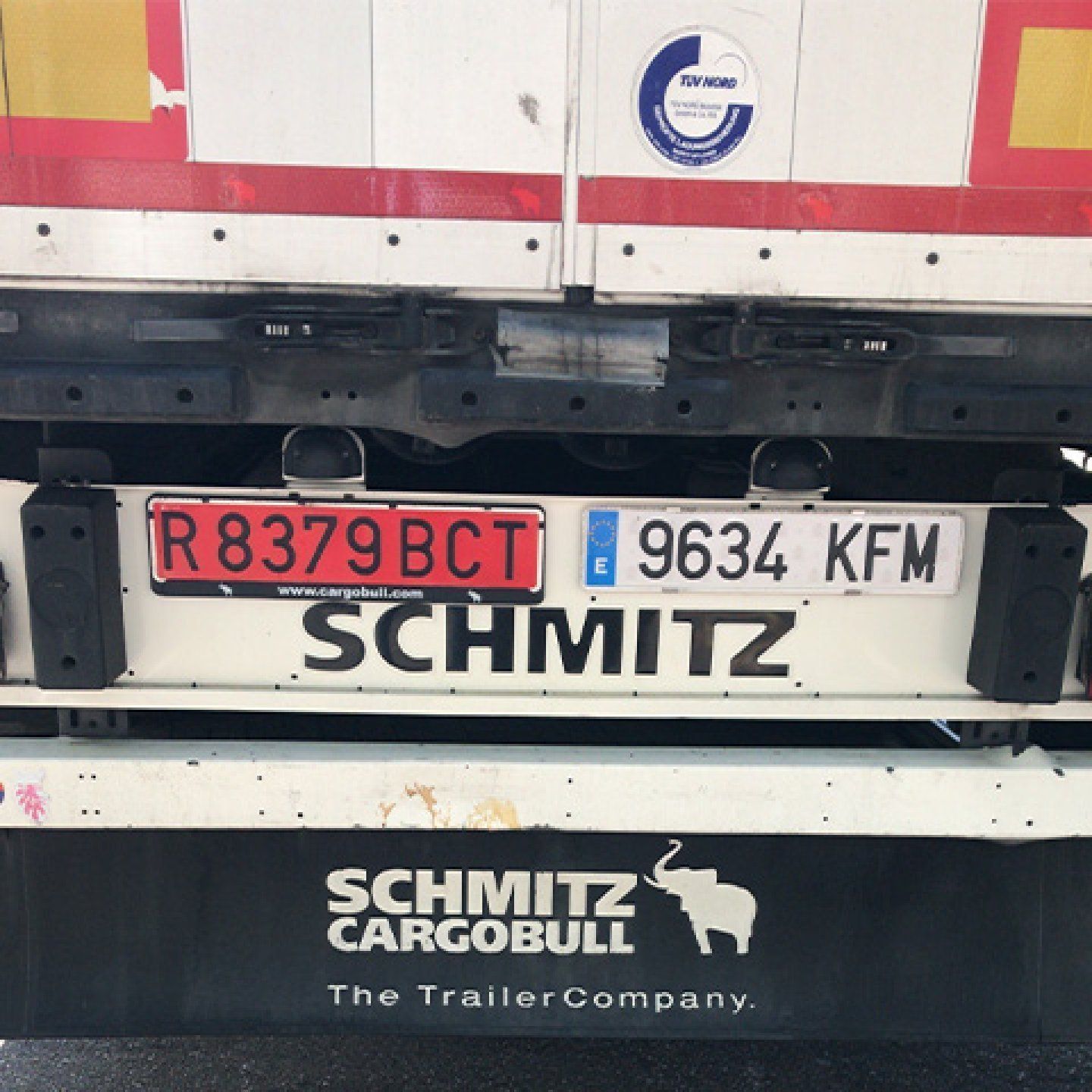 Ruimte tweede kentekenplaat toch verplicht per 6 juli 2022 voor nieuwe registraties aanhangwagens/opleggers met typegoedkeuring